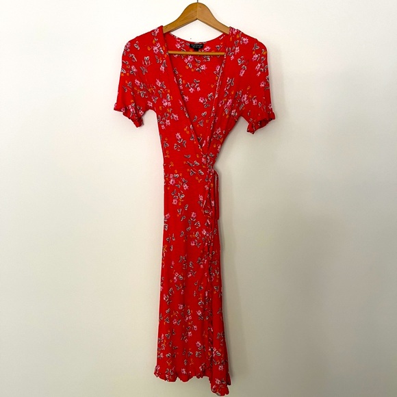 Topshop Dresses & Skirts - Cute floral Red wrap-around side-tie top shop dress Small